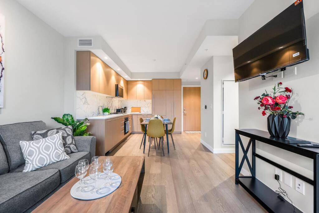 Modern Comfort At Ubc: 1Br Condo Near Campus Βανκούβερ Εξωτερικό φωτογραφία